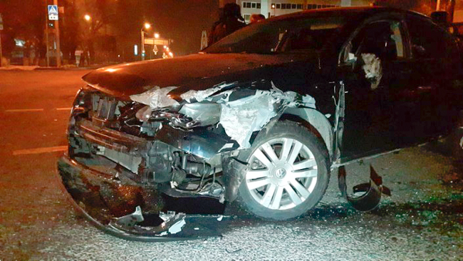 Четверо пострадали в серьёзном ДТП в Алматы Четверо пострадали в серьёзном ДТП в Алматы