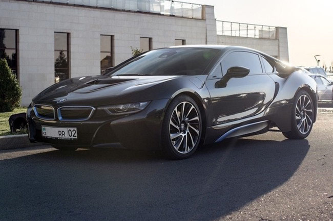 BMW i8