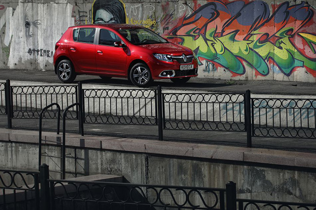 Renault Sandero 650.jpg