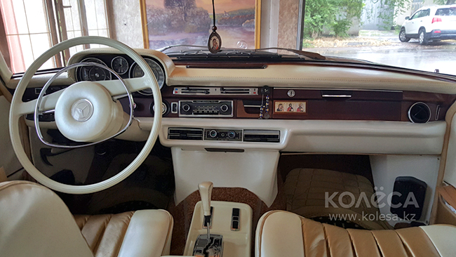 Mercedes-Benz 280SE