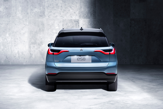 Nio ES8