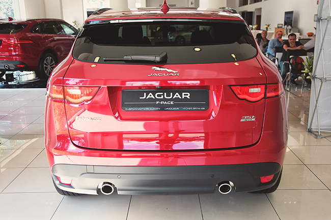Jaguar F-Pace