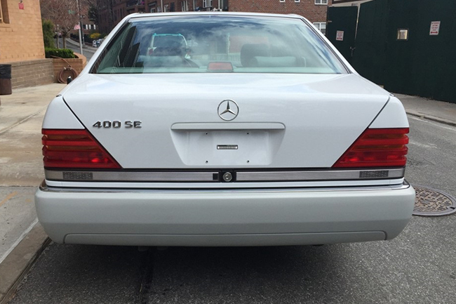 Mercedes-Benz 400SE