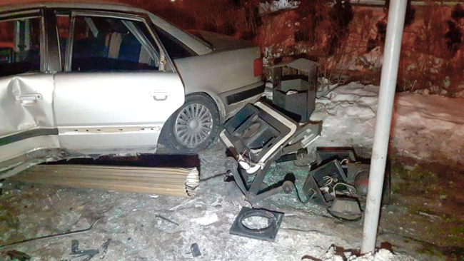 Четверо пострадали в серьёзном ДТП в Алматы Четверо пострадали в серьёзном ДТП в Алматы