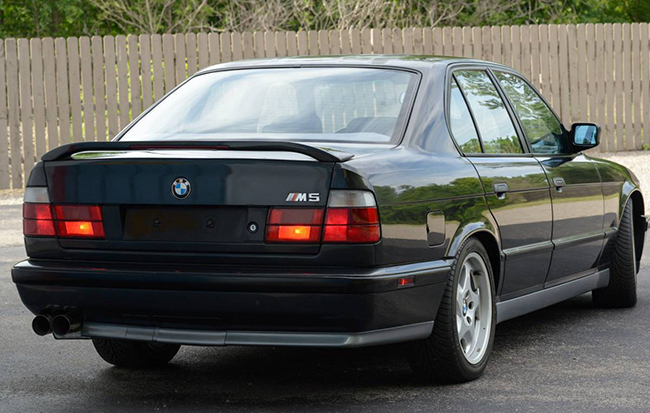 BMW M5 (E34) V12