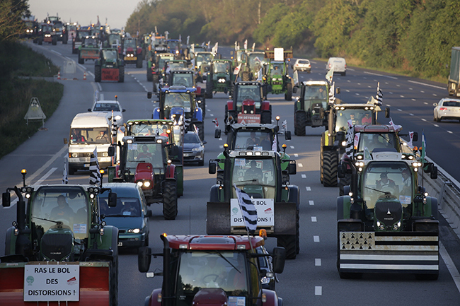 Тракторы в Париже