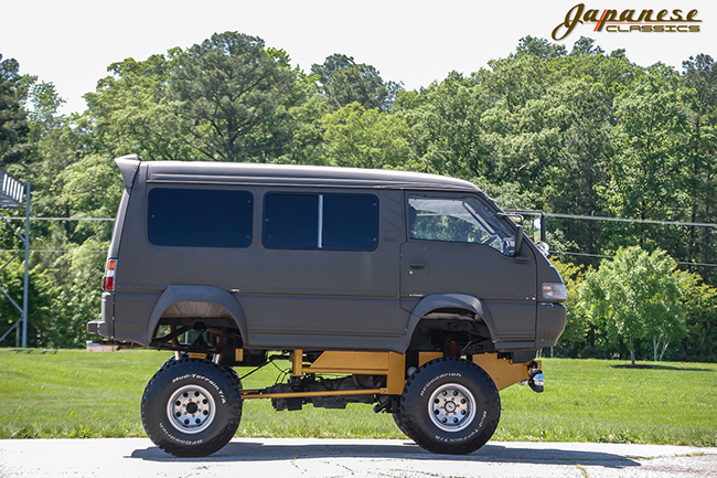 Mitsubishi Delica