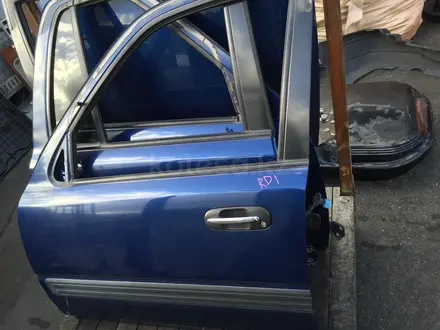 Дверь передняя на Хонда CR-V 1995-1999 за 40 000 тг. в Алматы