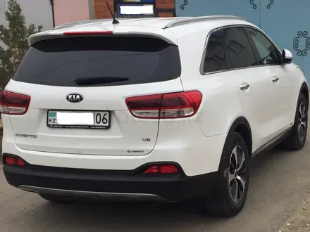 Kia Sorento 2015 года за 11 000 000 тг. в Атырау – фото 4