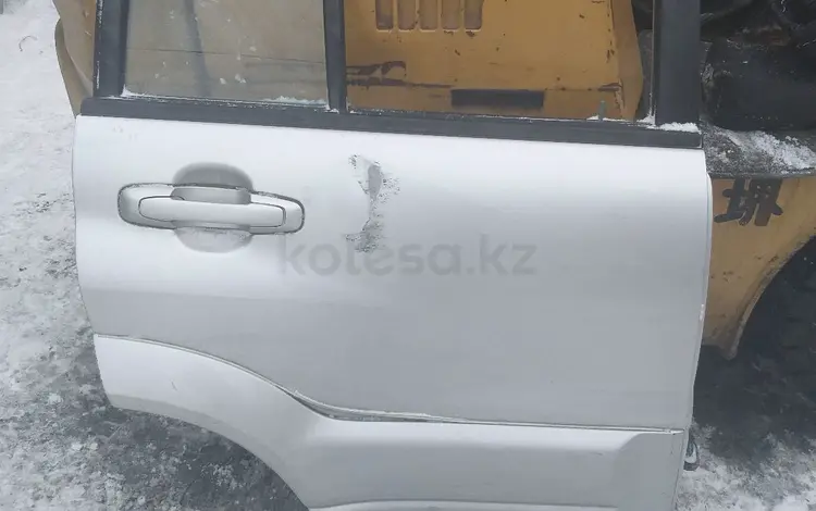Передняя правя дверь на Suzuki Grant Vitara за 30 000 тг. в Караганда