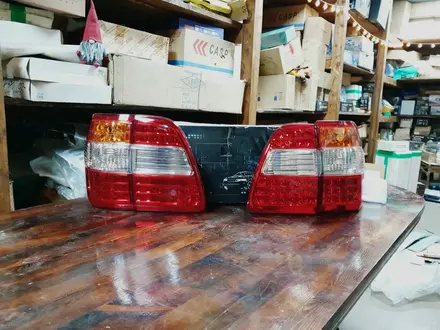 Задняя оптика на Toyota Land Cruiser 100 за 90 000 тг. в Алматы – фото 3