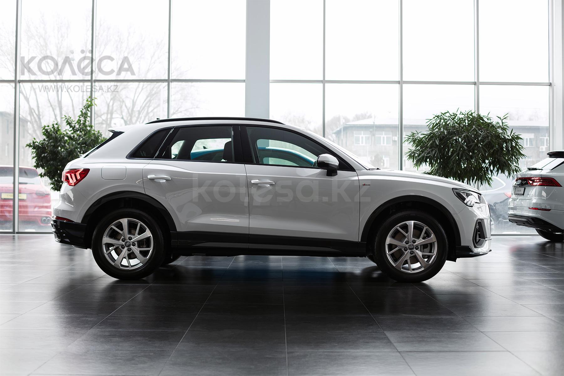 Audi Q3 SUV 2021 года