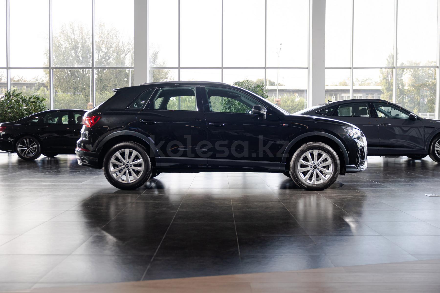 Audi Q3 SUV 2021 - н.в. года от 27 660 000 тенге