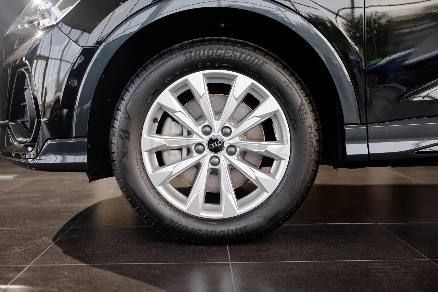 Audi Q3 SUV 2021 - н.в. года от 27 660 000 тенге