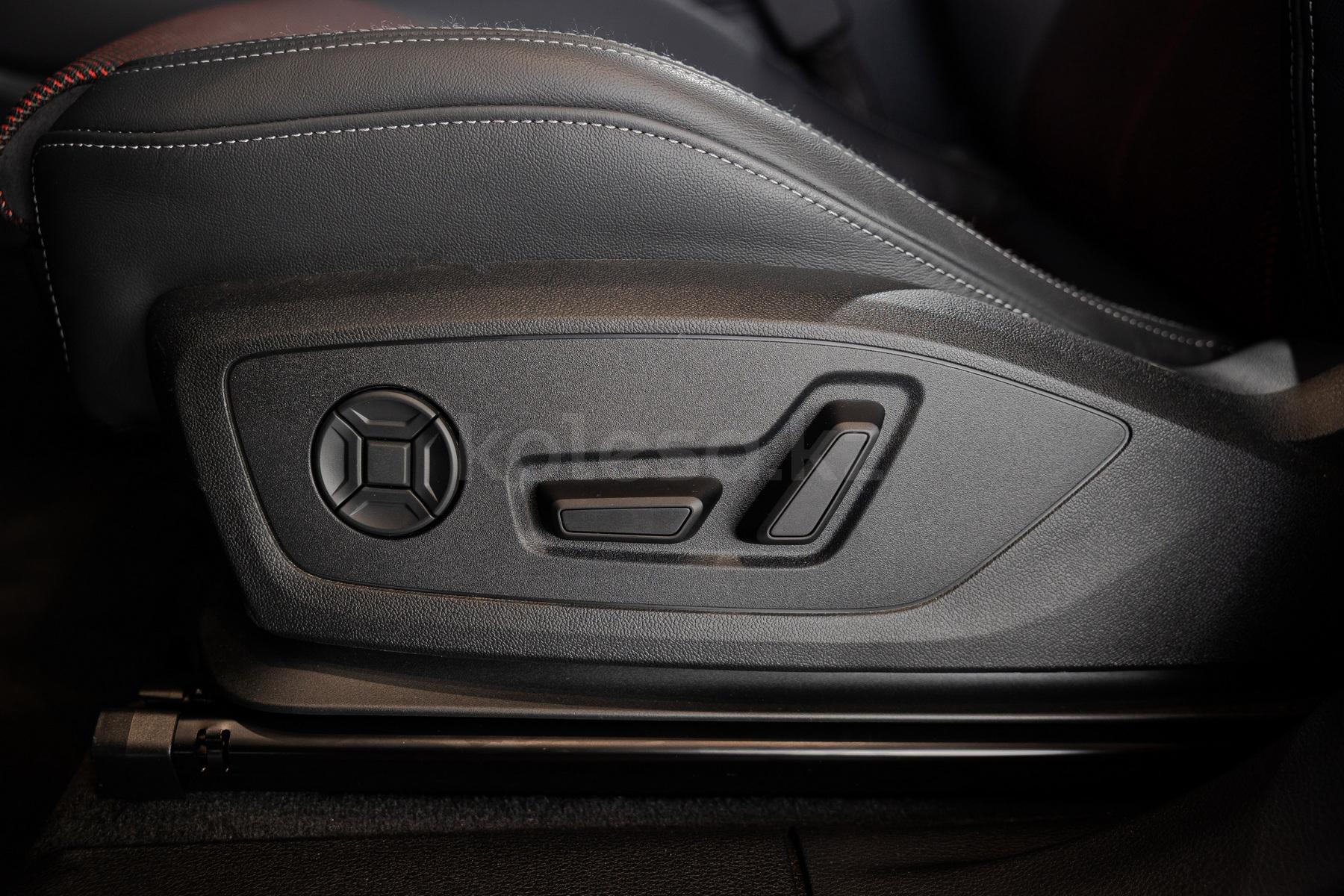 Audi Q3 SUV 2021 - н.в. года от 27 660 000 тенге