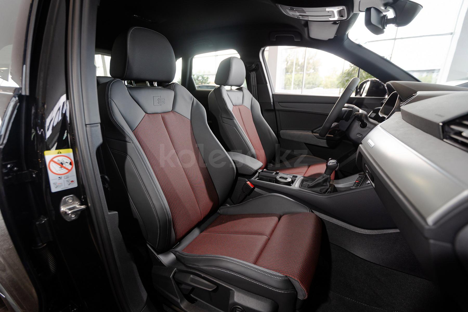 Audi Q3 SUV 2021 - н.в. года от 27 660 000 тенге