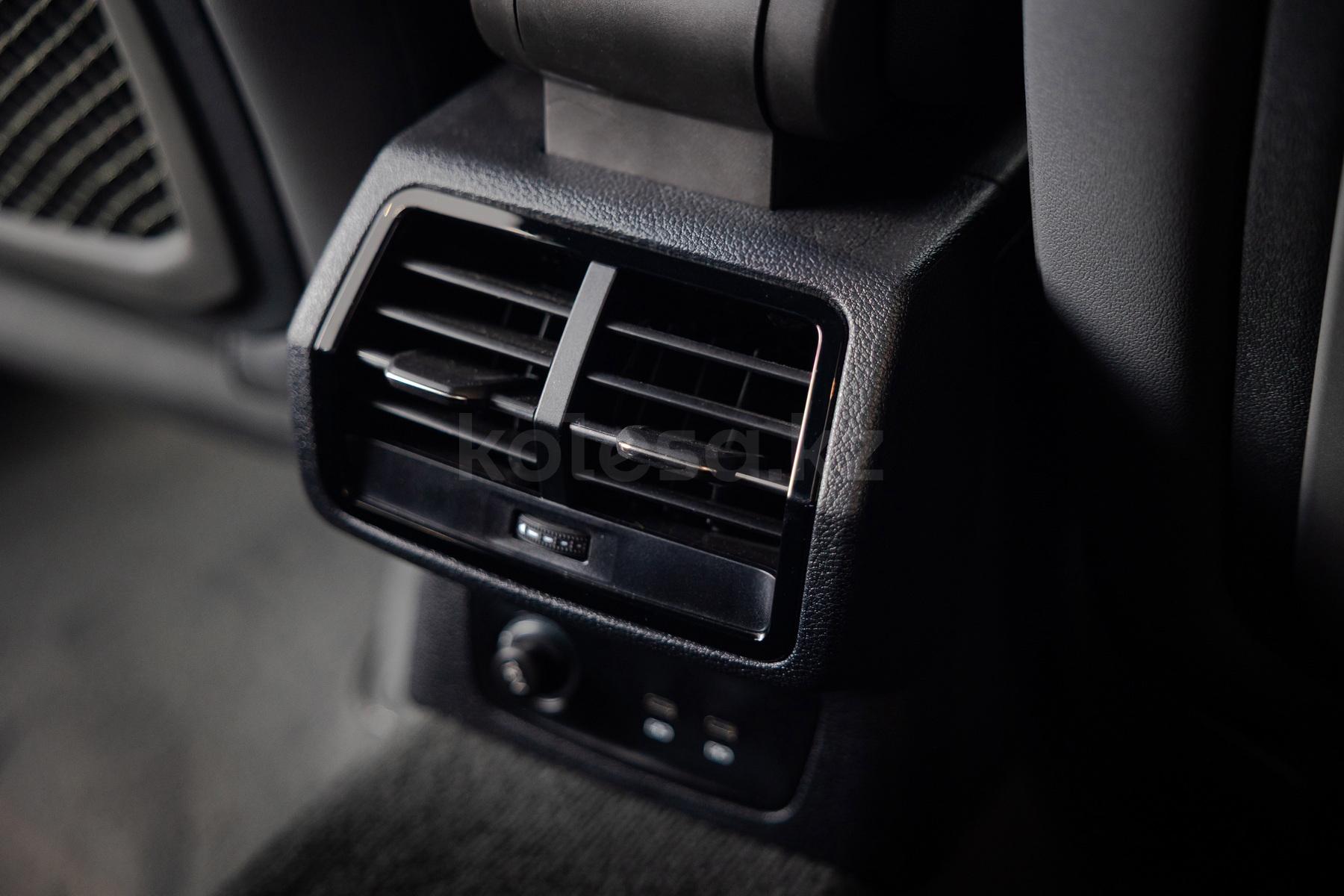 Audi Q3 SUV 2021 - н.в. года от 27 660 000 тенге