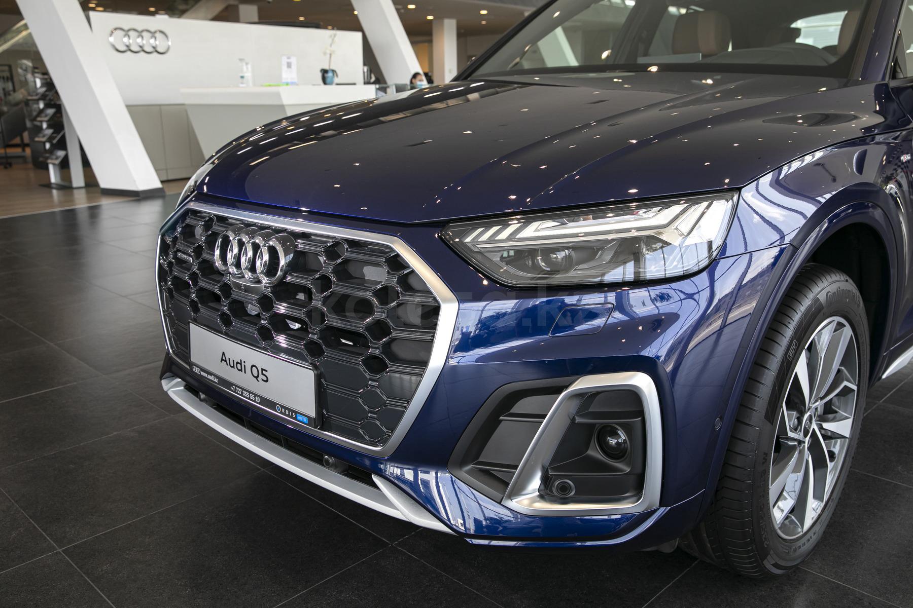 Audi Q5 SUV 2020 - н.в. года