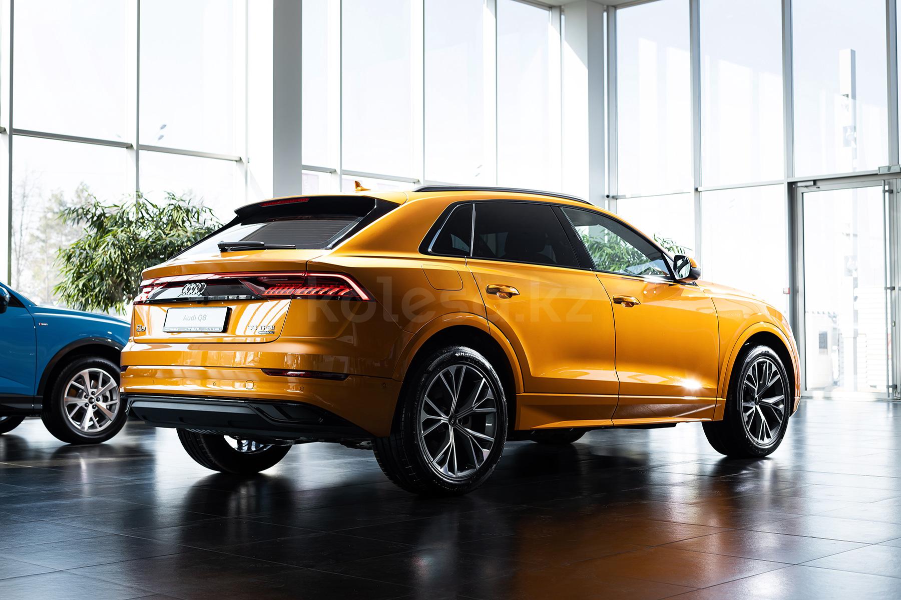 Audi Q8 SUV 2020 - н.в. года от 54 000 000 тенге