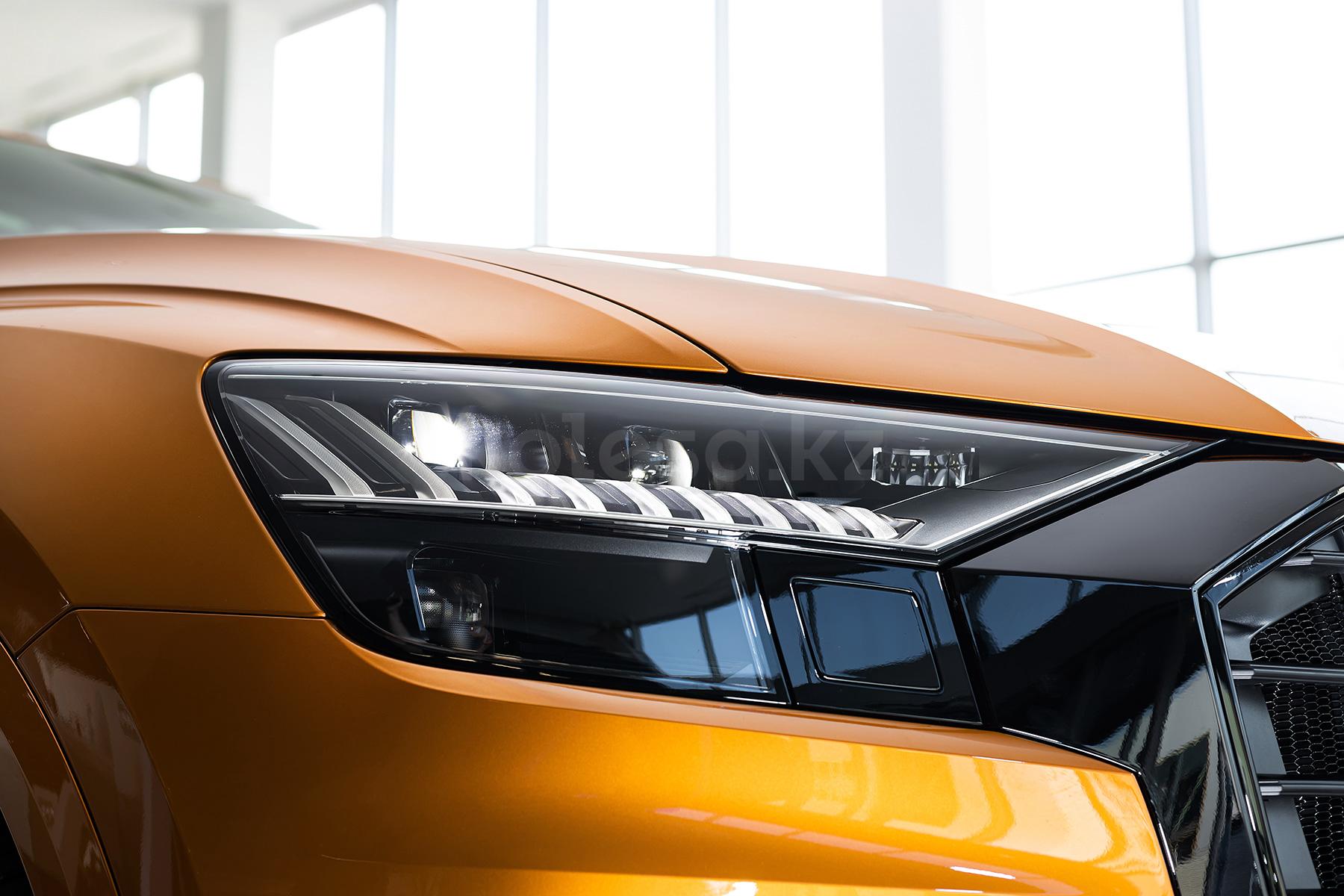 Audi Q8 SUV 2020 - н.в. года от 54 000 000 тенге