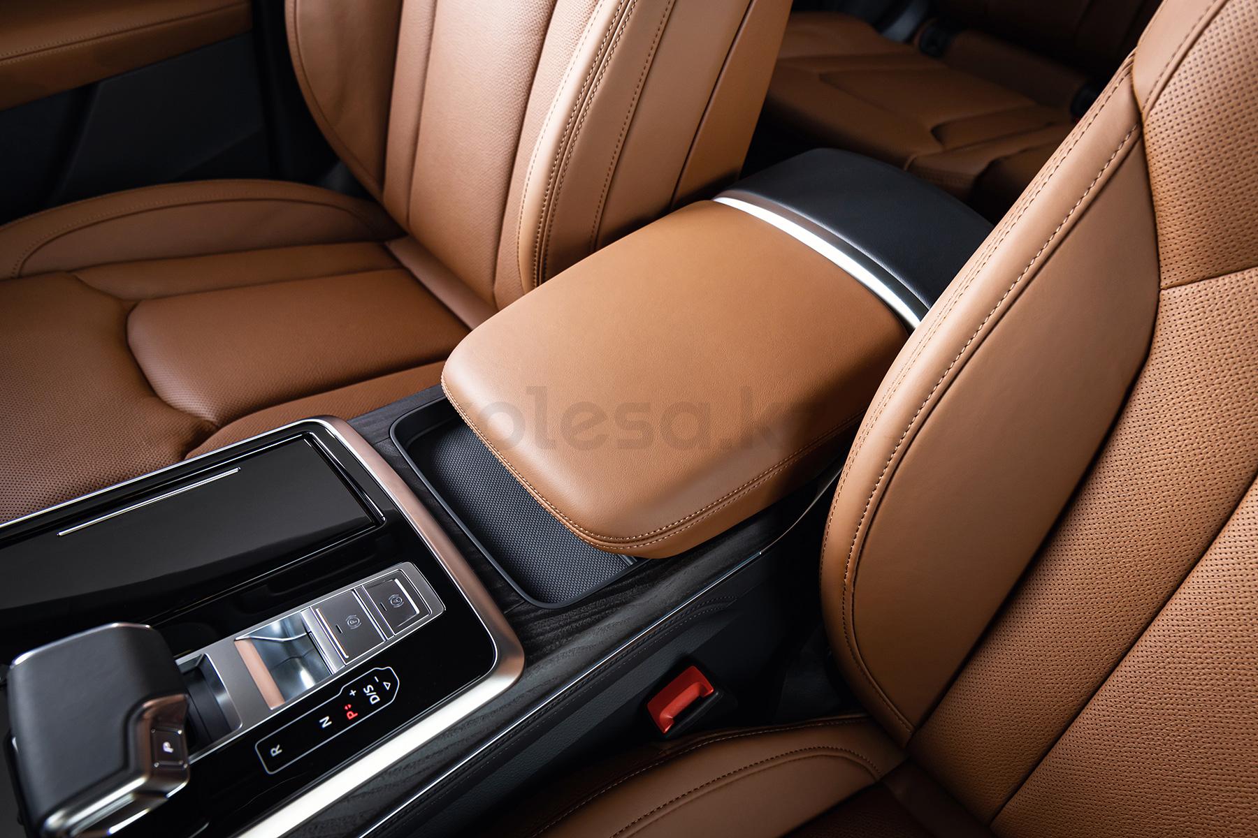 Audi Q8 SUV 2020 - н.в. года от 54 000 000 тенге