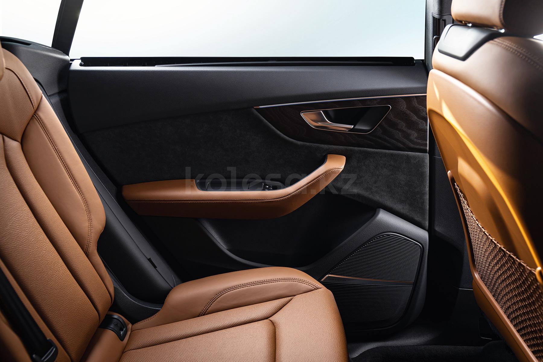 Audi Q8 SUV 2020 - н.в. года от 54 000 000 тенге