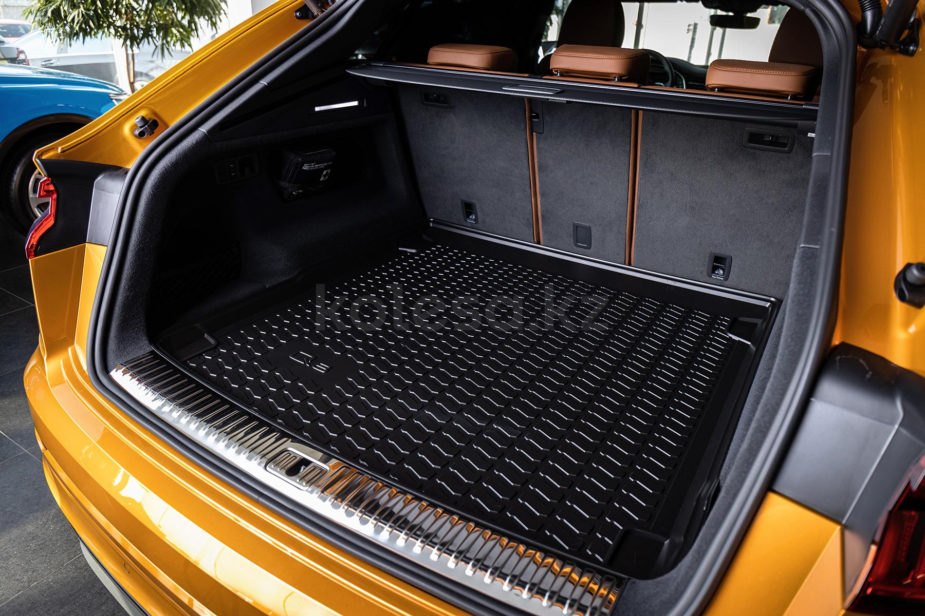 Audi Q8 SUV 2020 - н.в. года от 54 000 000 тенге