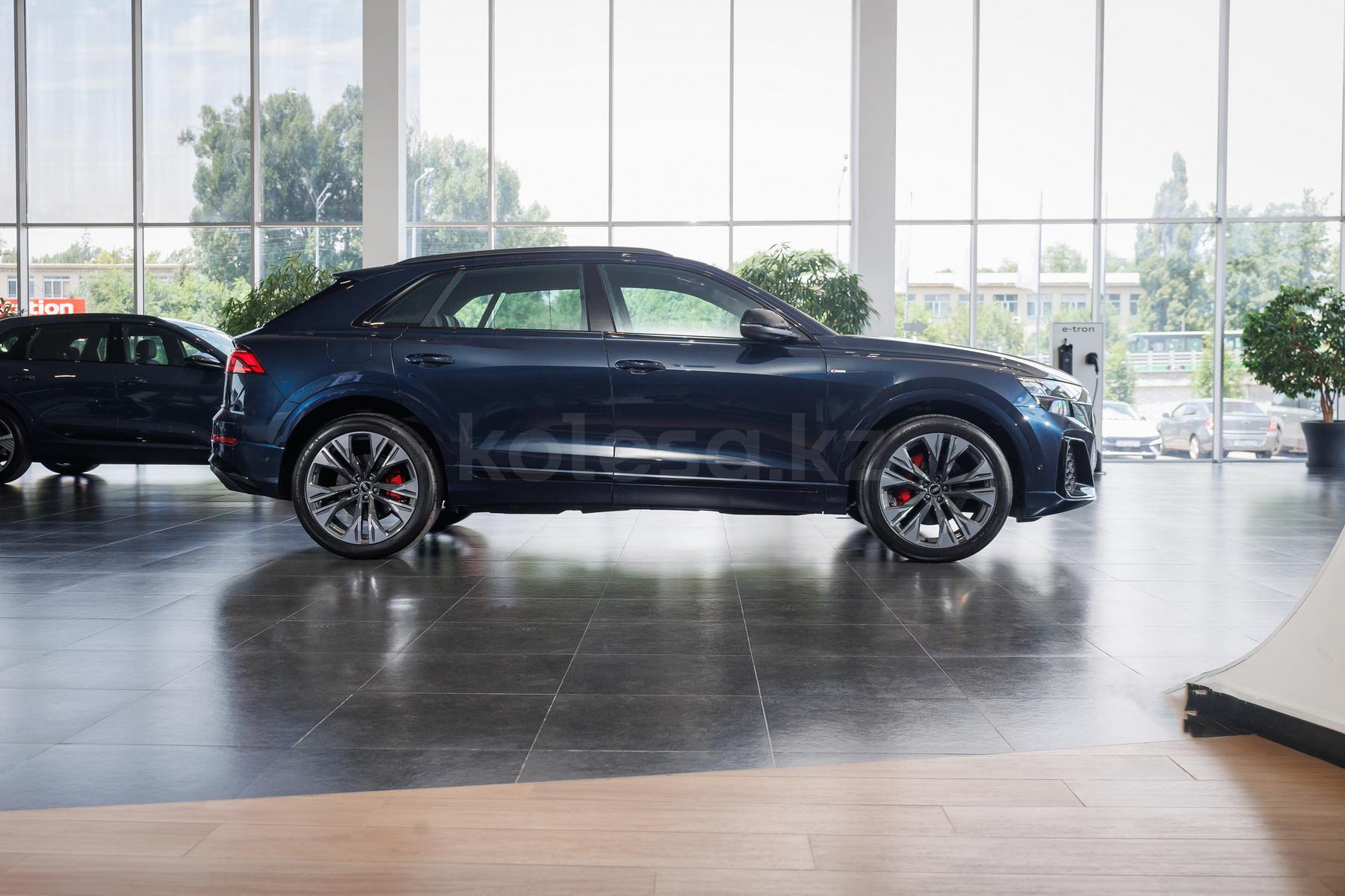 Audi Q8 SUV 2023 - н.в. года от 56 000 000 тенге