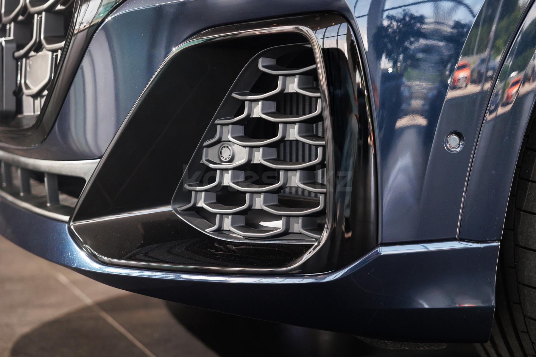 Audi Q8 SUV 2023 - н.в. года от 56 000 000 тенге