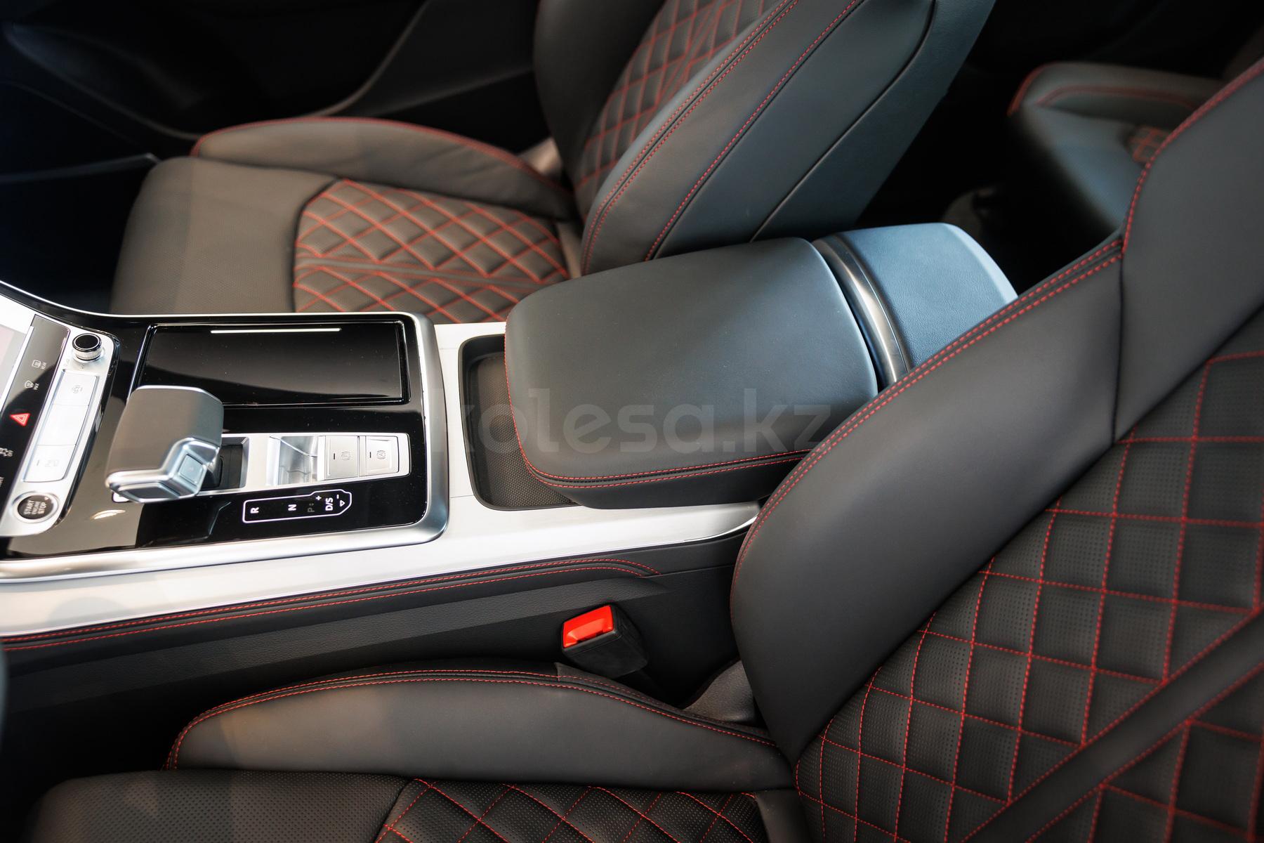 Audi Q8 SUV 2023 - н.в. года от 56 000 000 тенге