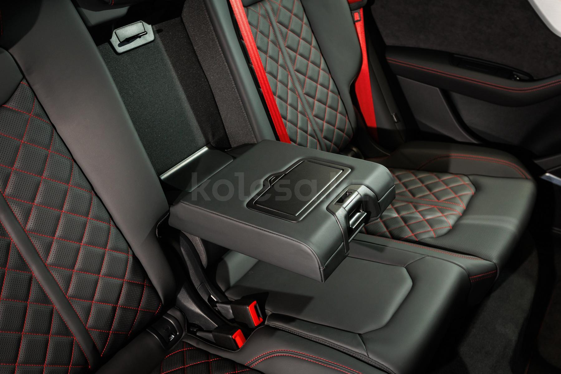 Audi Q8 SUV 2023 - н.в. года от 56 000 000 тенге