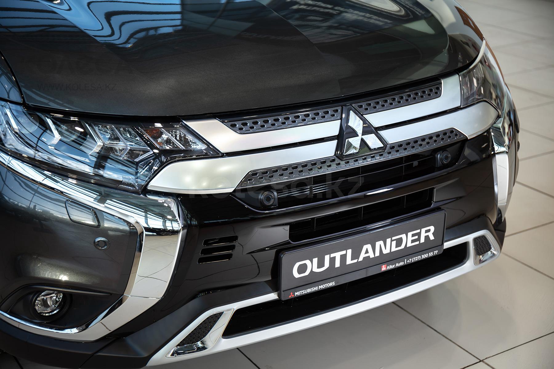Mitsubishi Outlander SUV 2021 года