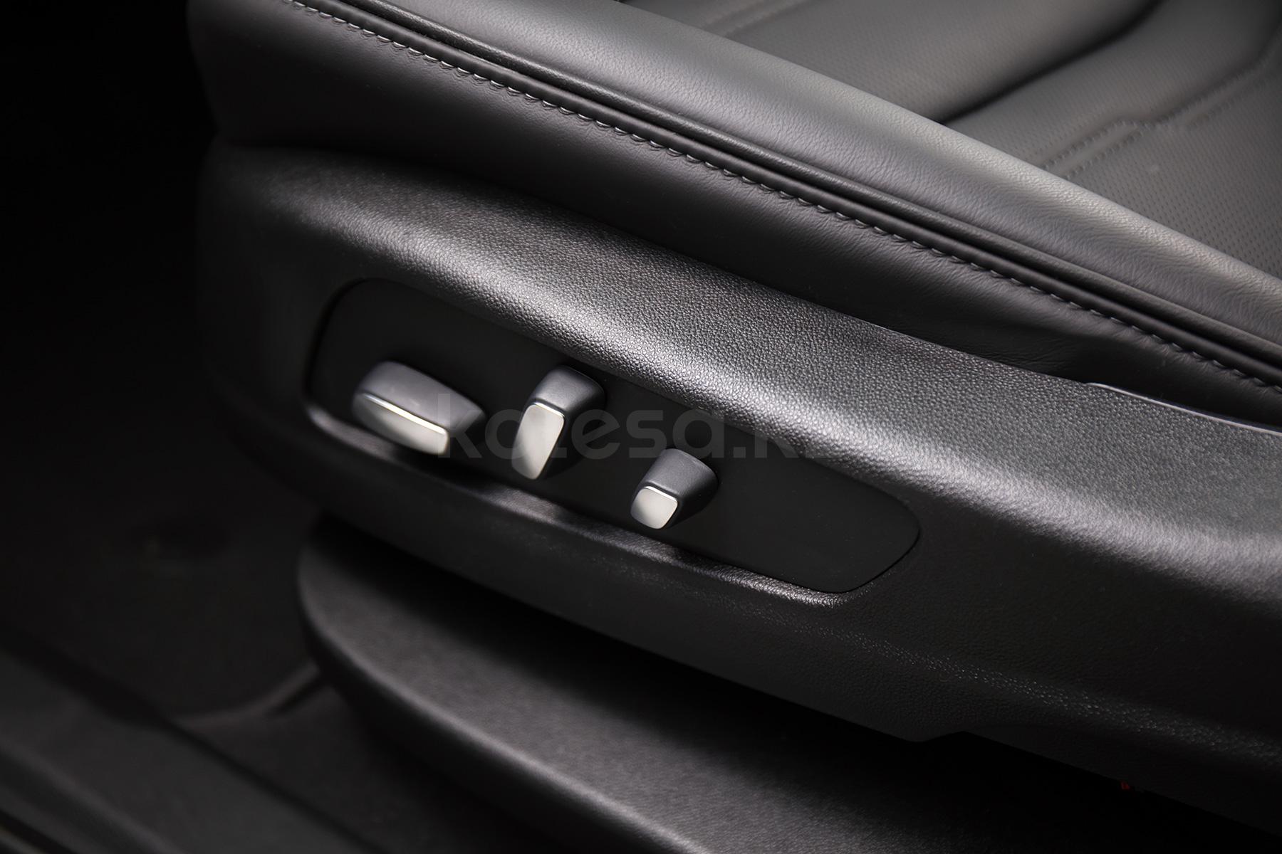 Cadillac XT6 SUV 2020 - н.в. года