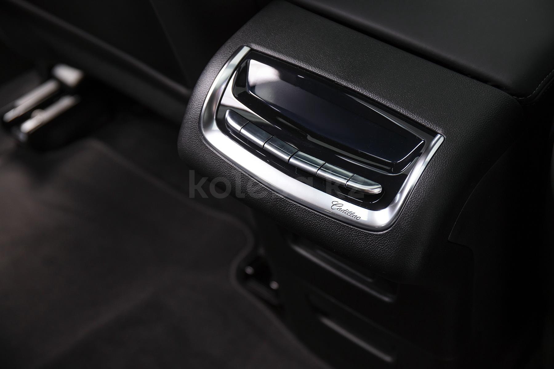 Cadillac XT6 SUV 2020 - н.в. года