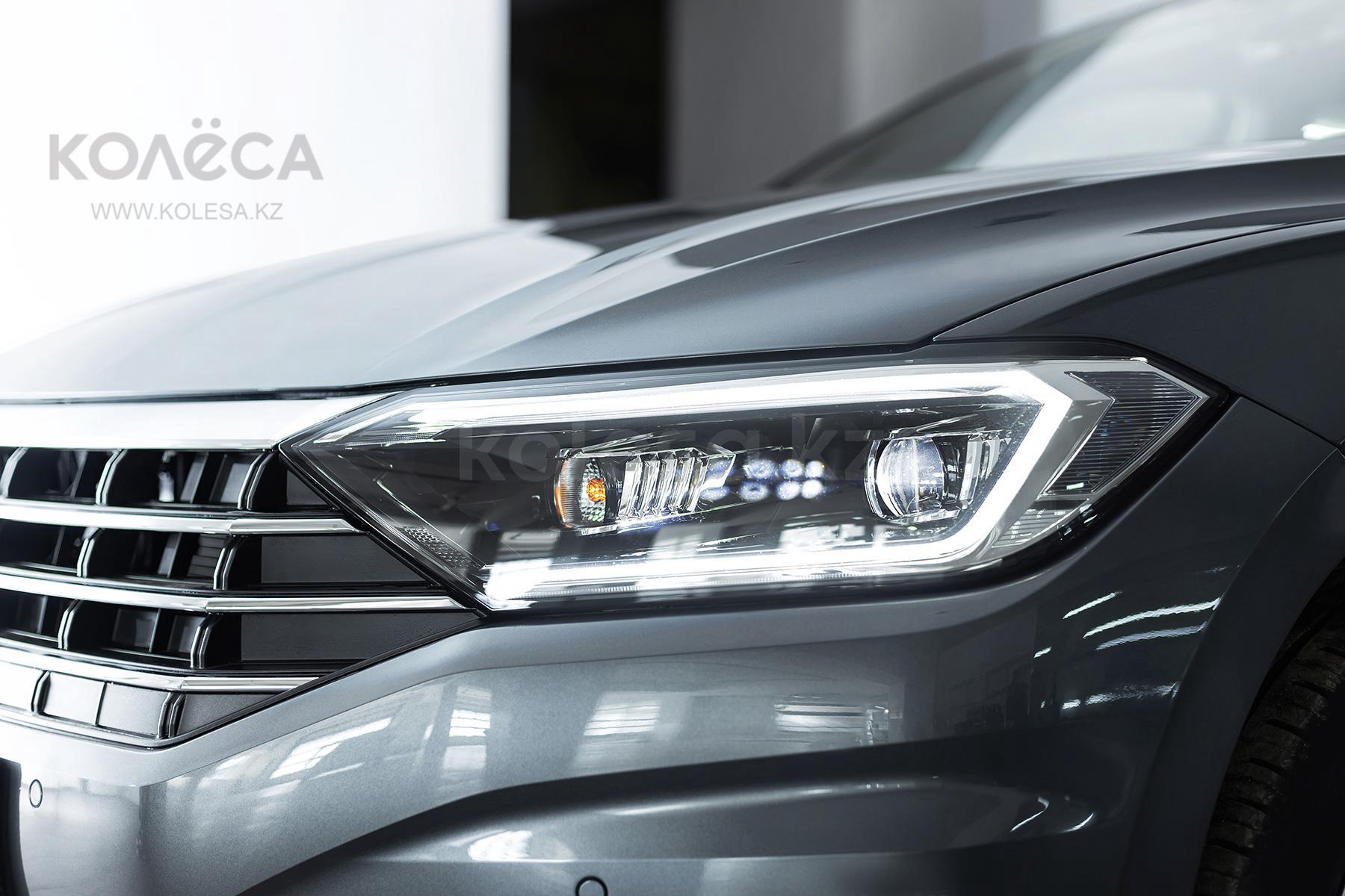 Volkswagen Jetta C класса 2020-2021 года