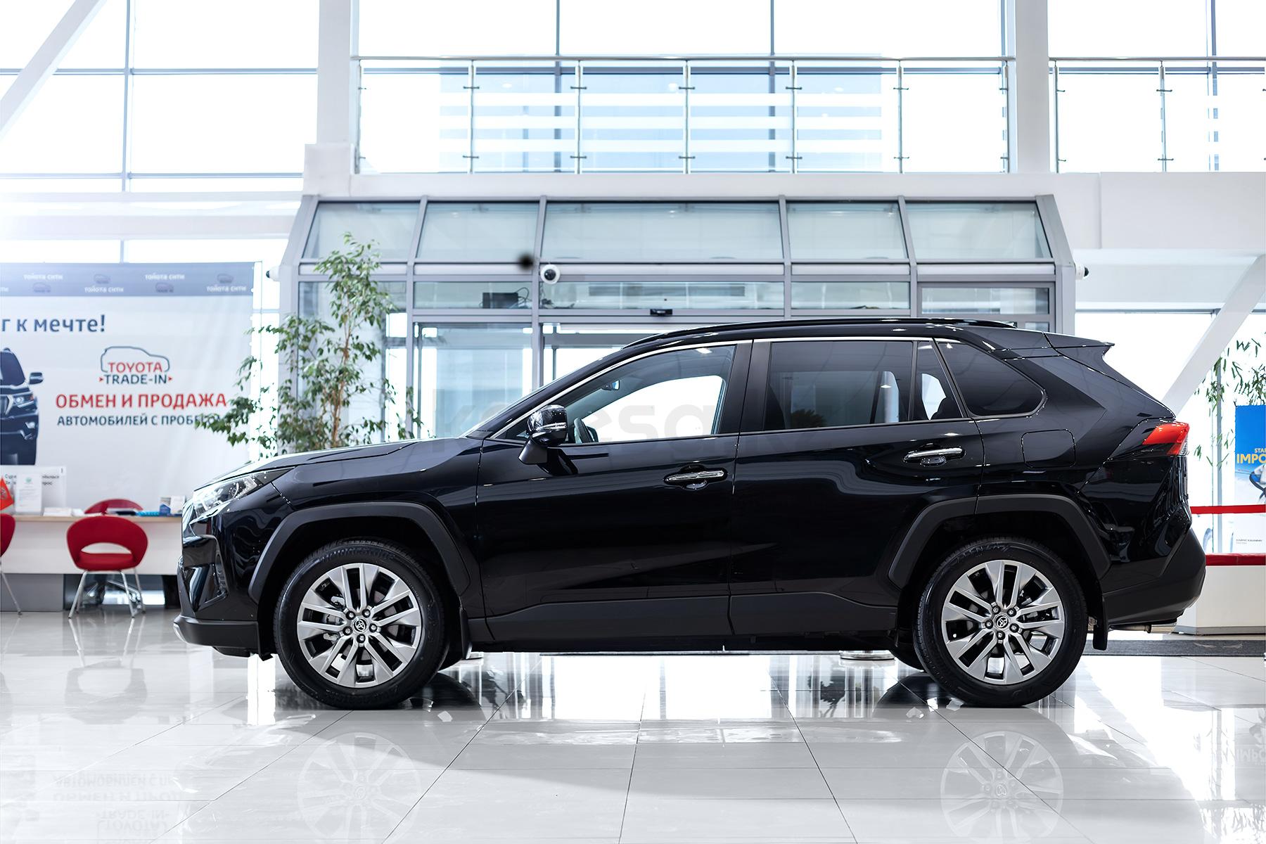 Toyota RAV4 SUV 2018 - н.в. года от 14 100 000 тенге