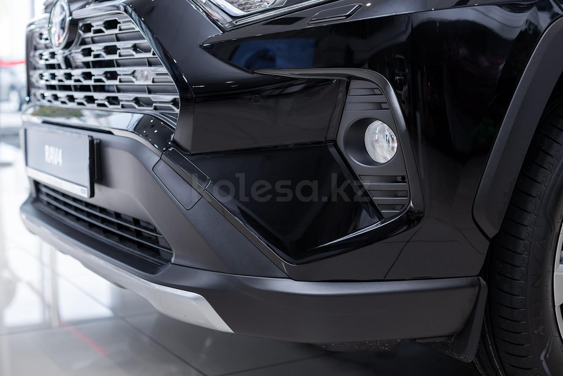 Toyota RAV4 SUV 2018 - н.в. года от 14 100 000 тенге