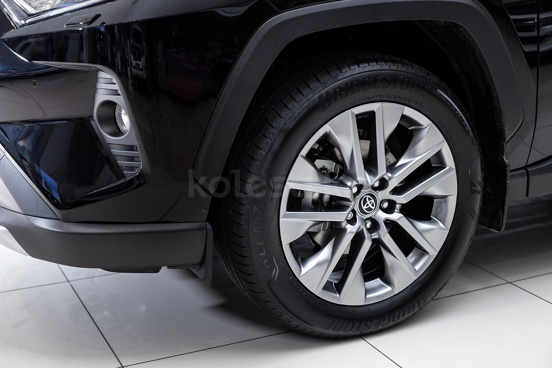 Toyota RAV4 SUV 2018 - н.в. года от 14 100 000 тенге