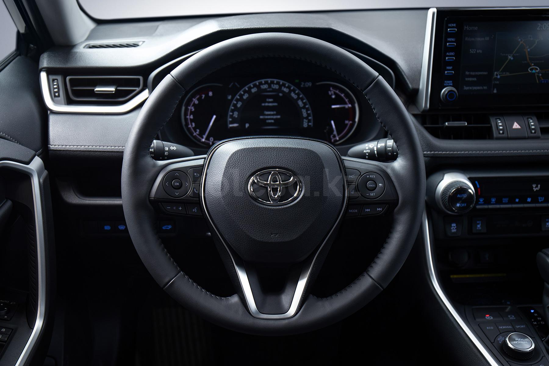 Toyota RAV4 SUV 2018 - н.в. года от 14 100 000 тенге