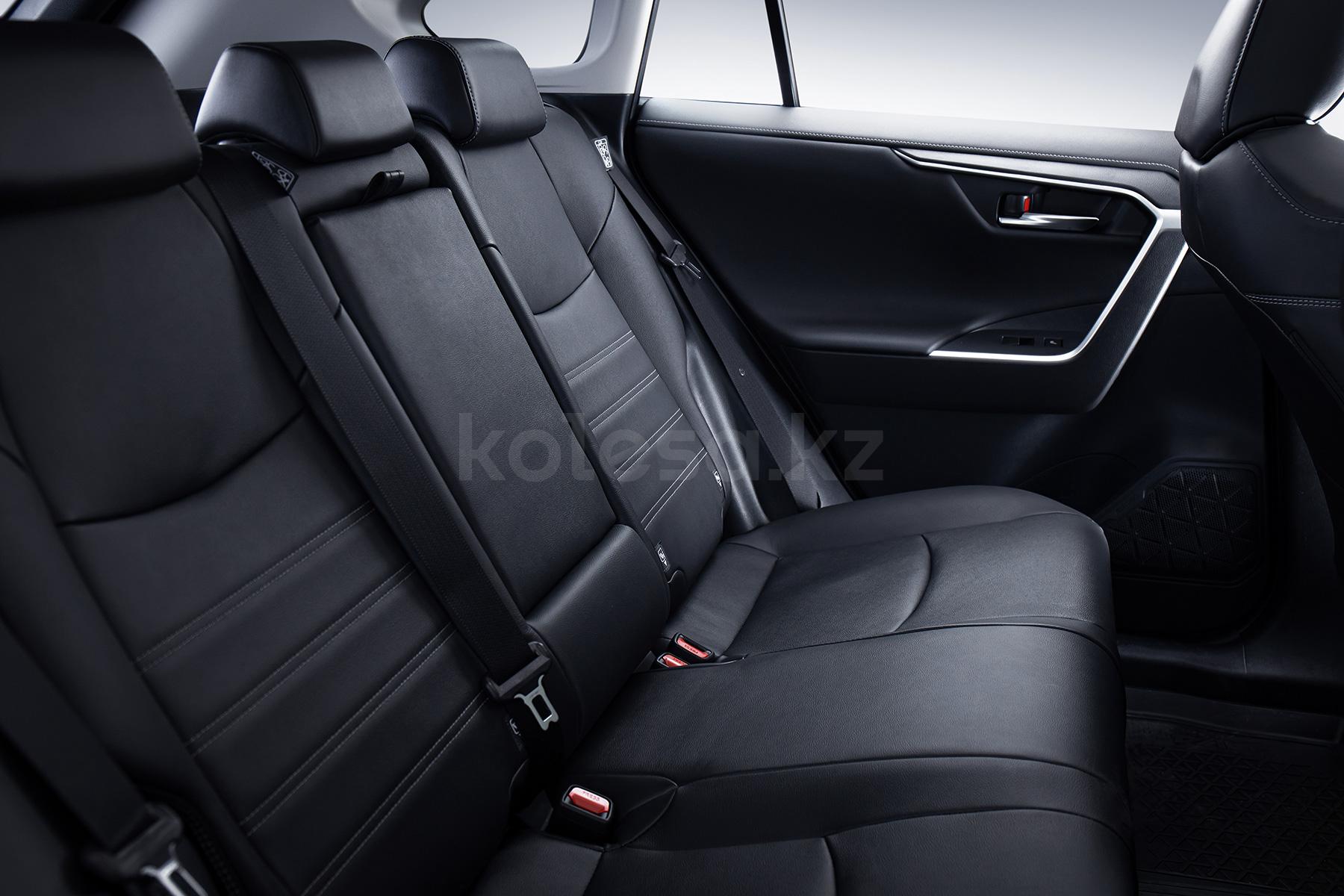 Toyota RAV4 SUV 2018 - н.в. года от 14 100 000 тенге