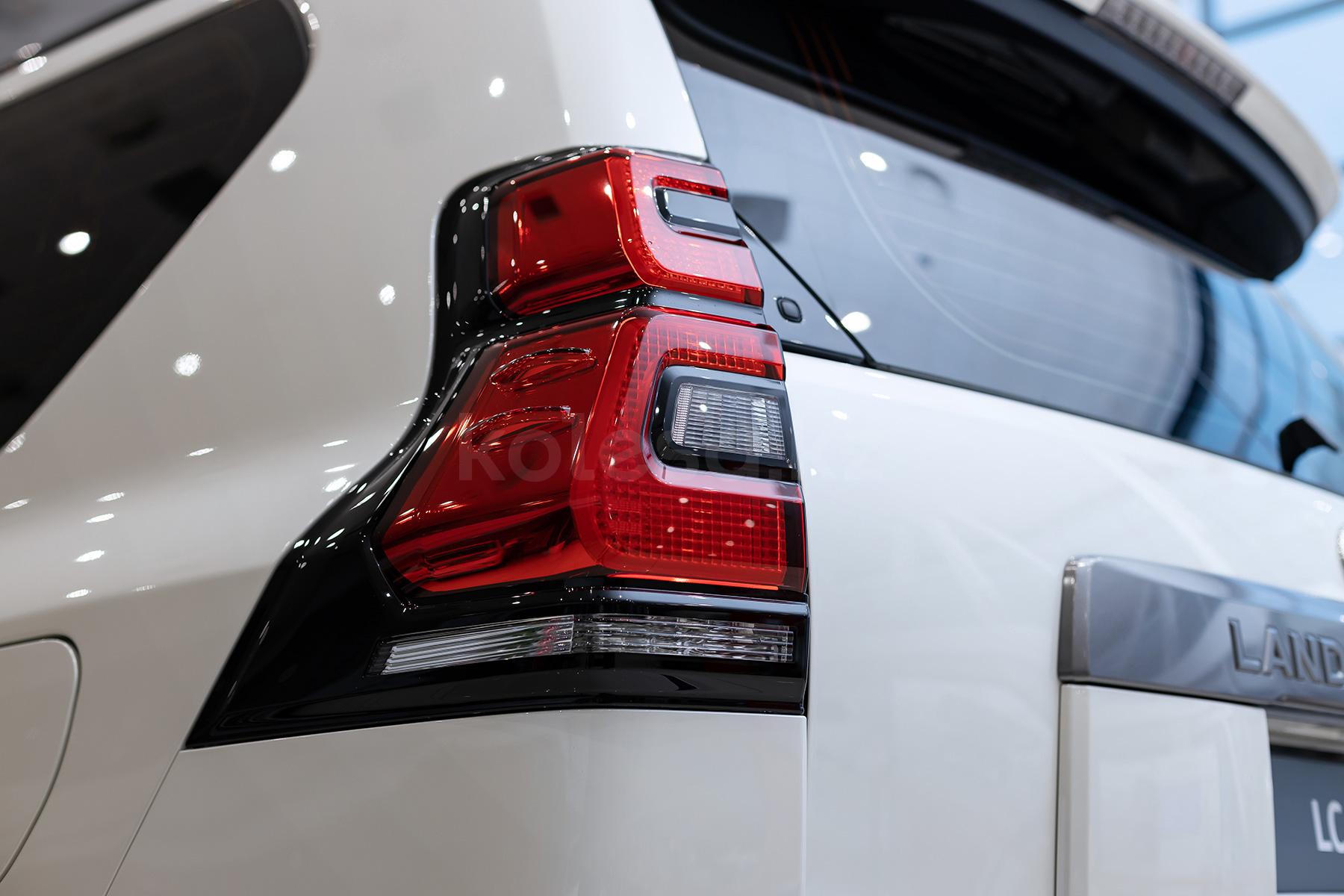 Toyota Land Cruiser Prado J150 SUV 2017 - 2024 года