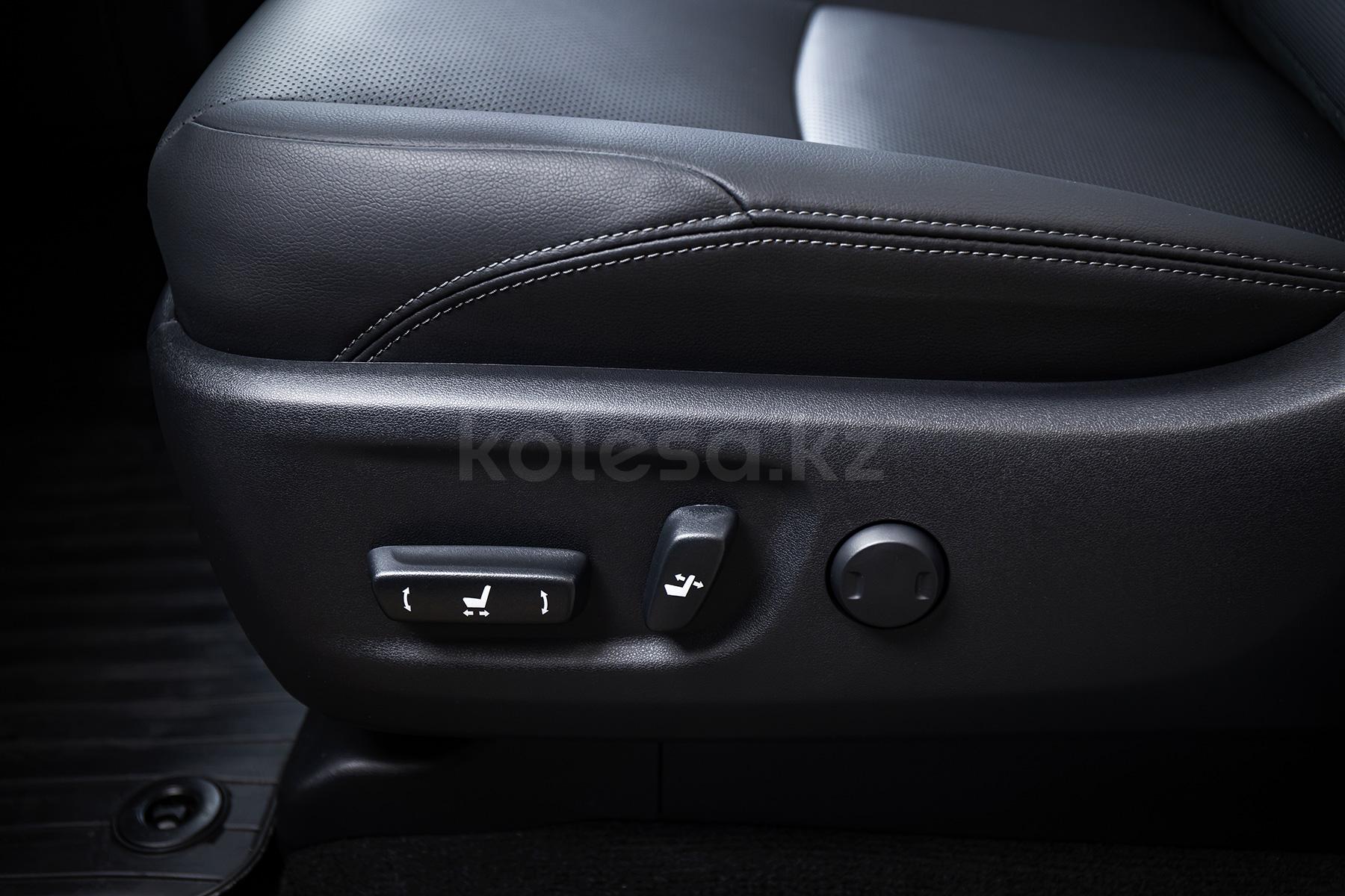 Toyota Land Cruiser Prado J150 SUV 2017 - 2024 года