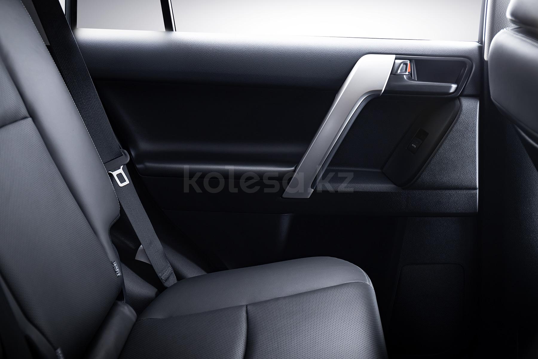 Toyota Land Cruiser Prado J150 SUV 2017 - 2024 года