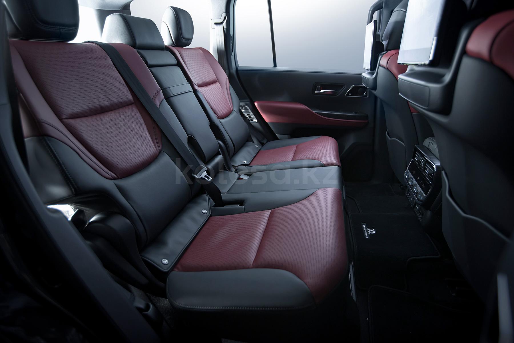 Toyota Land Cruiser SUV 2021 - н.в. года от 51 500 000 тенге