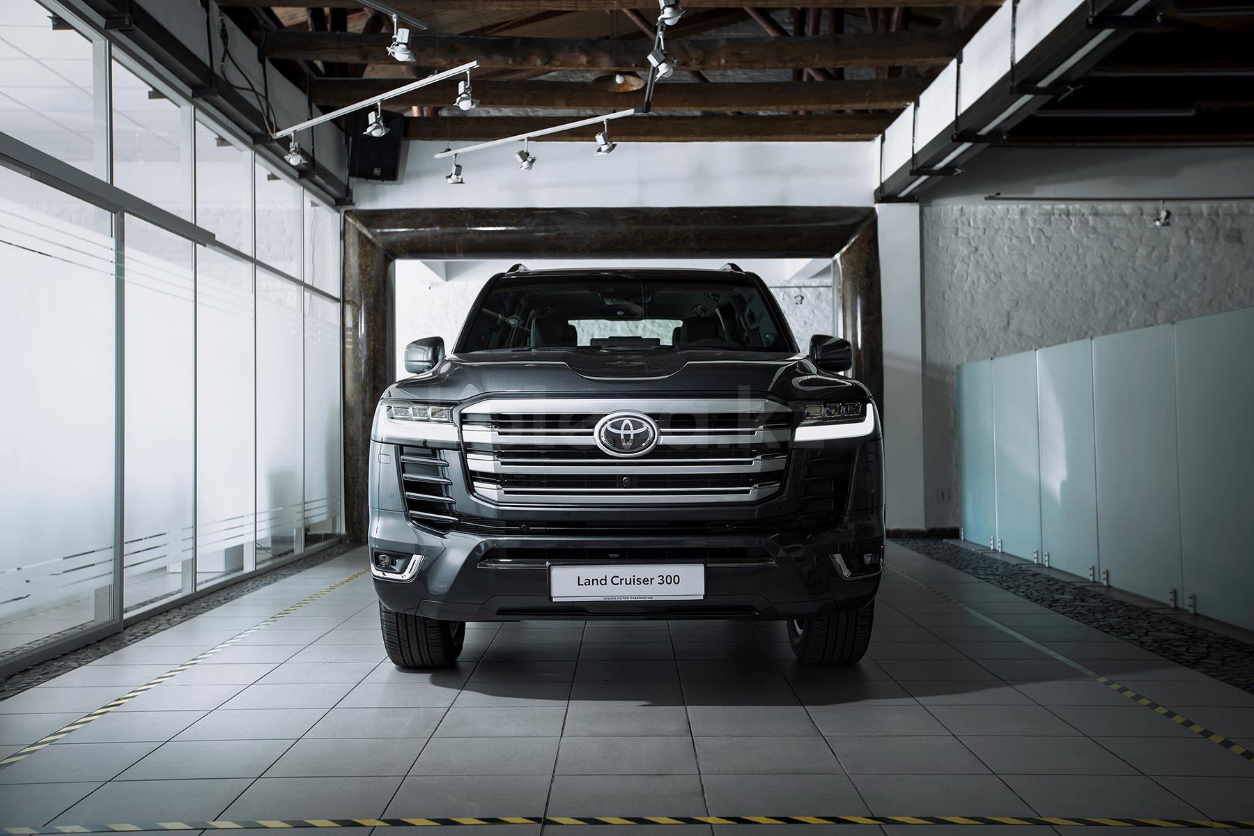 Toyota Land Cruiser SUV 2021 - н.в. года от 51 500 000 тенге
