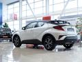 Toyota C-HR SUV 2019 - 2023 года