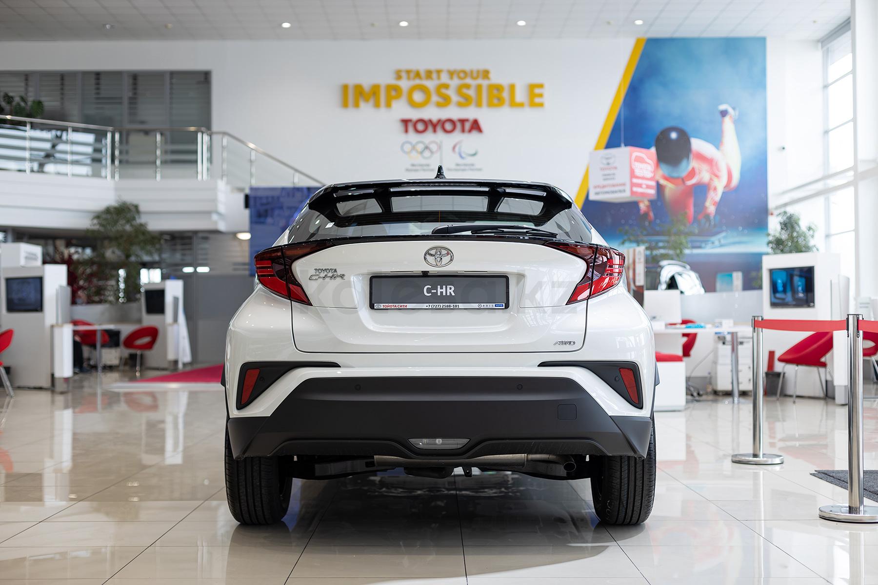 Toyota C-HR SUV 2019 - 2023 года