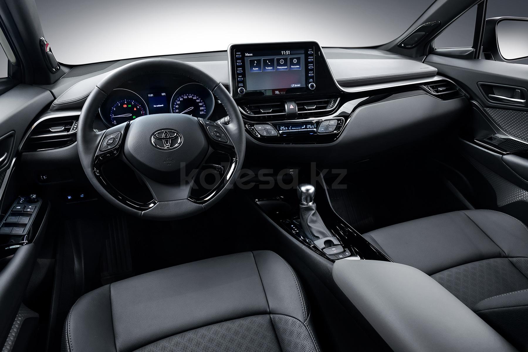 Toyota C-HR SUV 2019 - 2023 года