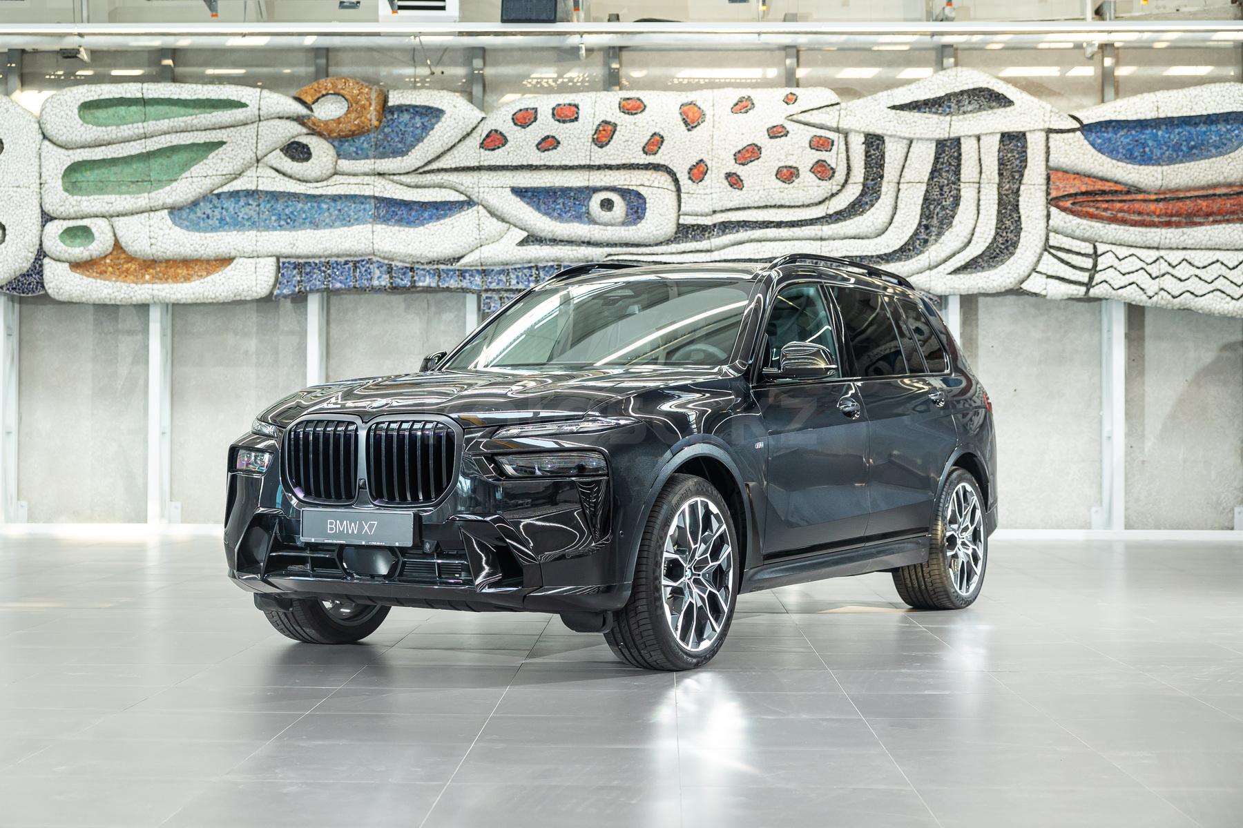 BMW X7 SUV 2022 - н.в. года от 55 000 000 тенге
