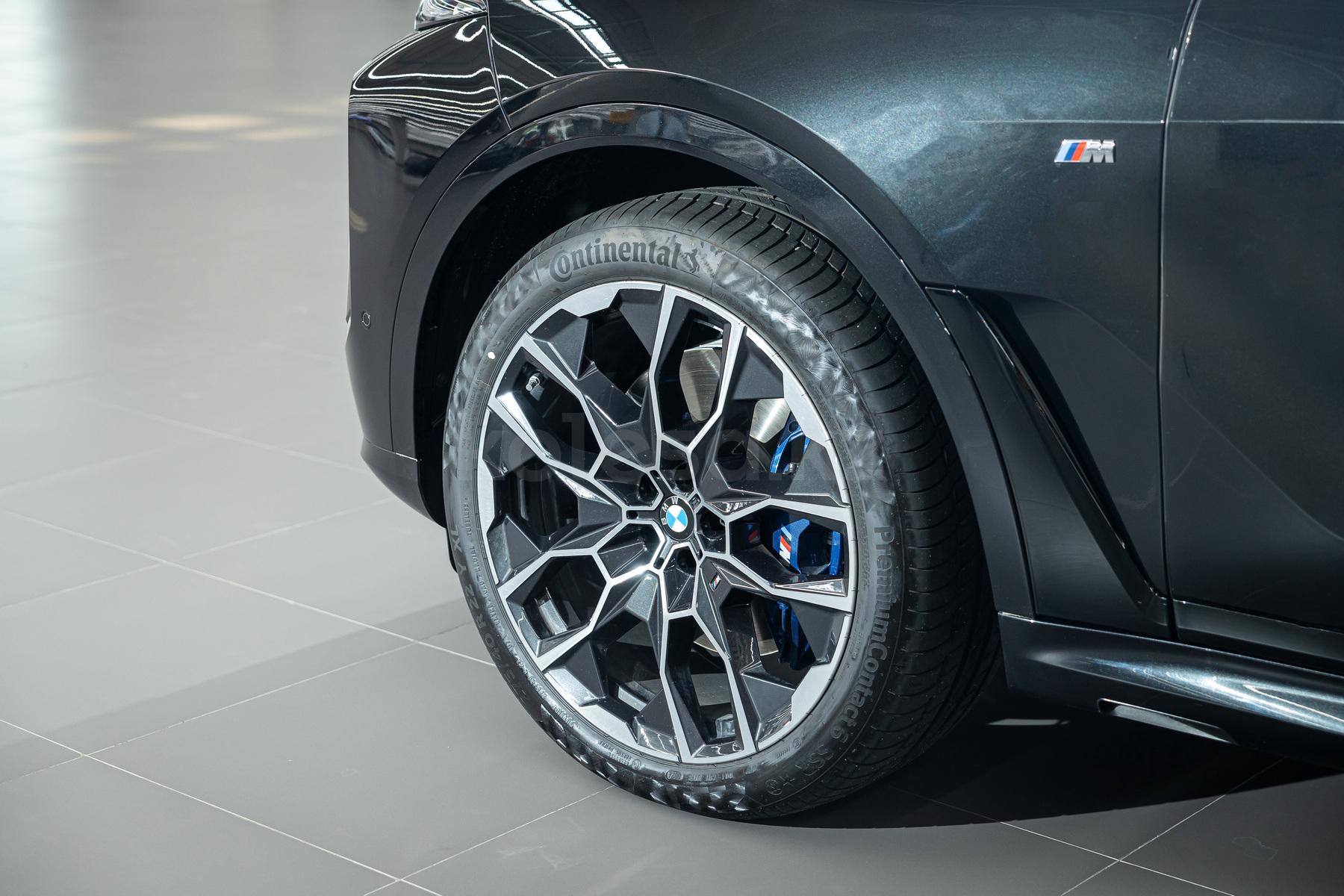 BMW X7 SUV 2022 - н.в. года от 55 000 000 тенге